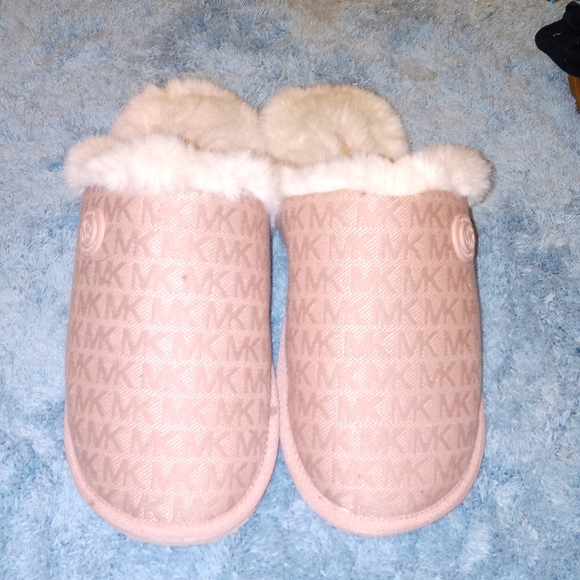 Michael Kors Shoes - Pink Michael kors logo slippers